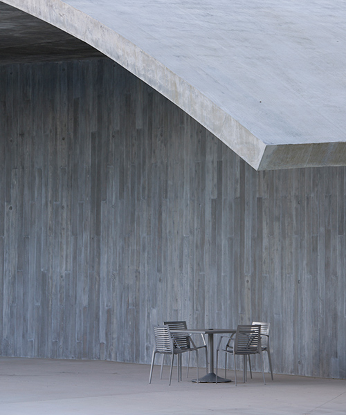 architecture school in miami opens warped concrete studio building by arquitectonica