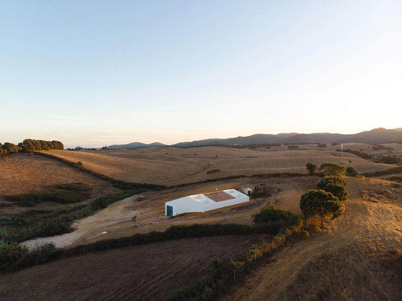 atelier data embeds cercal house in a portuguese slope designboom