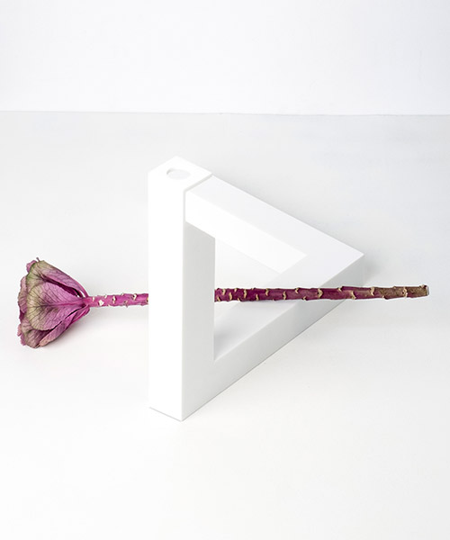 the impossible triangle vase by cuatro cuatros challenges your perception