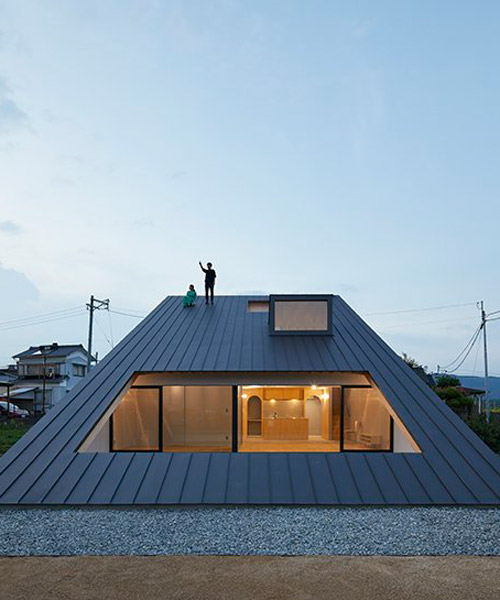 kenta eto's 'house usuki' in japan has sloped roof you can sit on and admire the view
