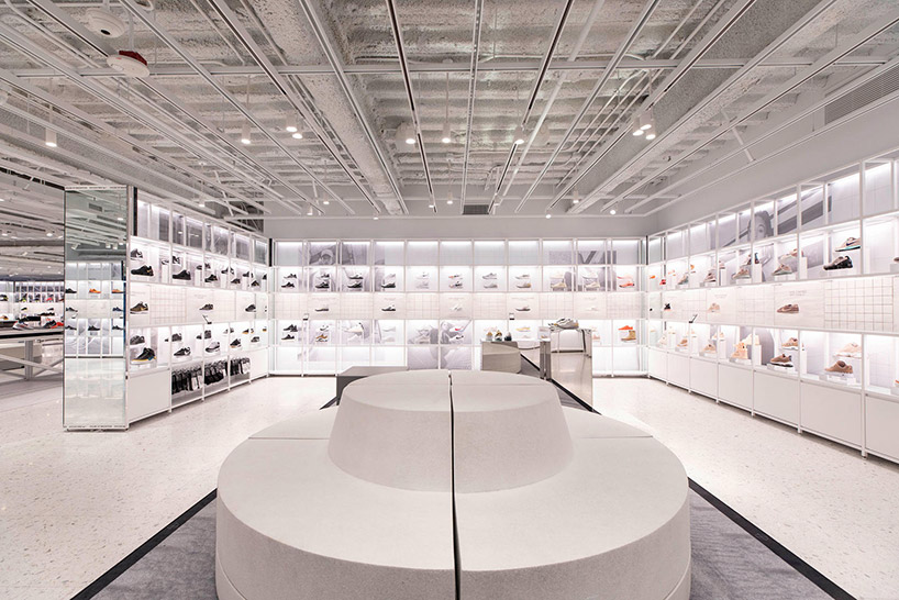 Nike Store New York: steel-and-glass façade - seele