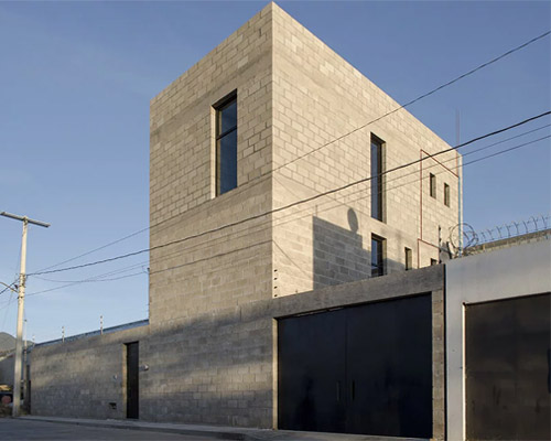 omar lópez bautista designs casa guadalupe as an inhabitable monolith