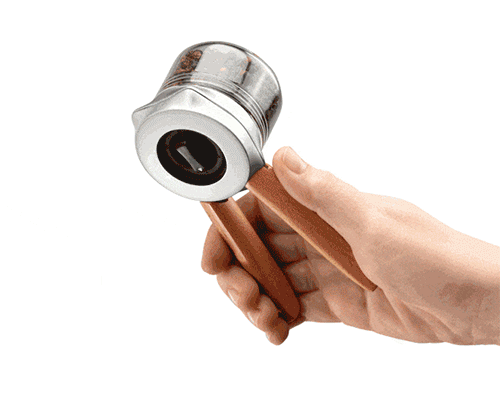 with ortwo you can grind pepper with one hand for convenience or with two for speed