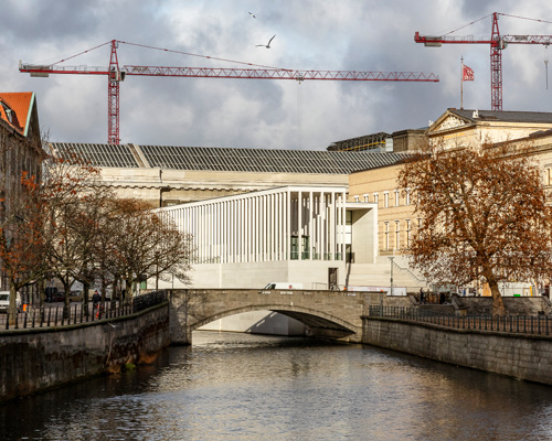 david chipperfield architects completes new entrance building for berlin's museum island