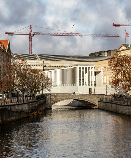 david chipperfield architects completes new entrance building for berlin's museum island