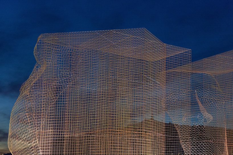 Le Bon Marche sculpture by Edoardo Tresoldi is architectural wire mesh -  Curbed