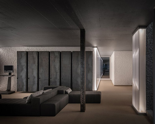 fitness and squash club by AMB provides a modern endless space for workout