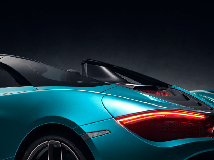 taking the top off the new mclaren 2019 720S spider convertible