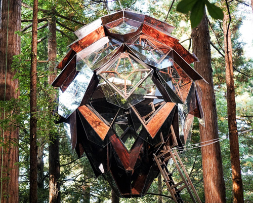 this pinecone-shaped treehouse offers 360 degree views of the forest's canopy 