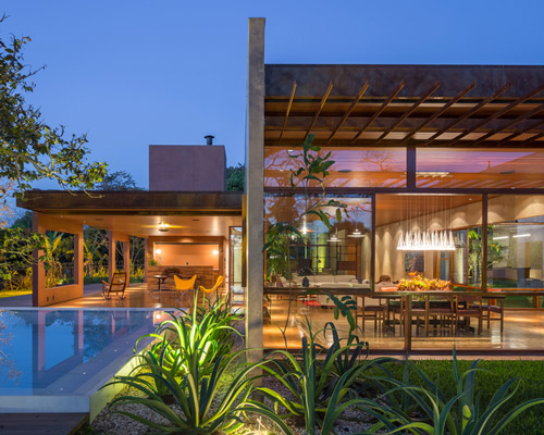 samuel lamas' house 28 mimics brazilian landscape