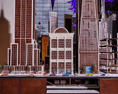cake artist beatriz muller crafts gingerbread replica of the new york city skyline