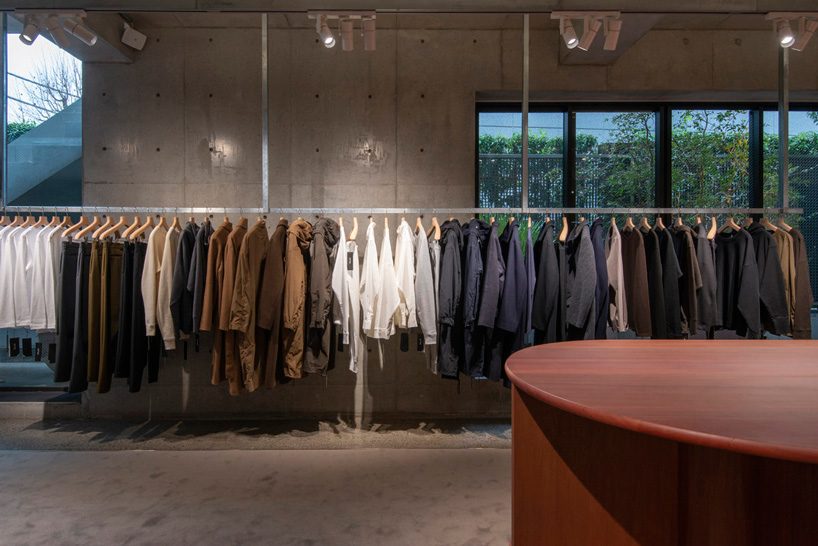CASE-REAL applies exposed concrete in tokyo's ATON AOYAMA boutique