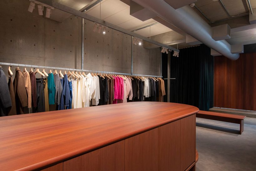 CASE-REAL applies exposed concrete in tokyo's ATON AOYAMA boutique