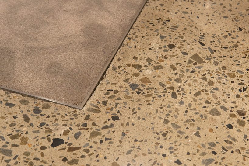 CASE-REAL applies exposed concrete in tokyo's ATON AOYAMA boutique