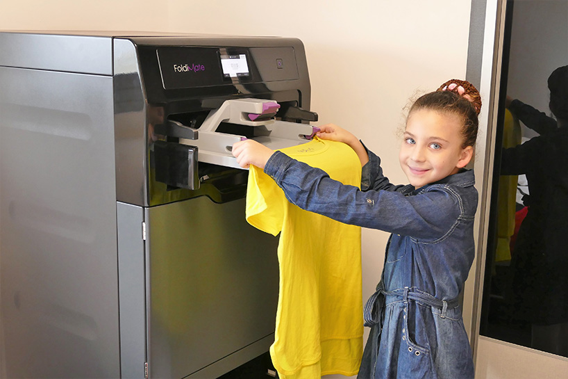 Foldimate, A Home Robot That Folds Laundry