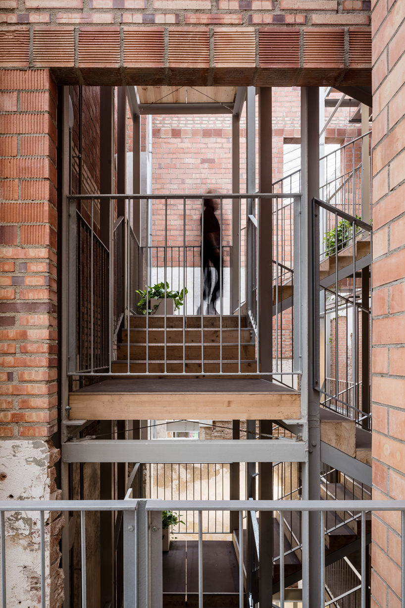 harquitectes lleialtat santsenca civic center