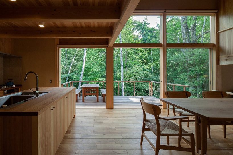 toshihito yokouchi builds wooden house in japan's yatsugatake mountains