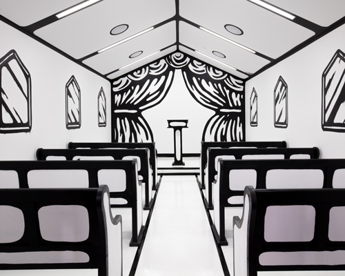 this little white (& black) chapel in las vegas will host your instagram-worthy wedding