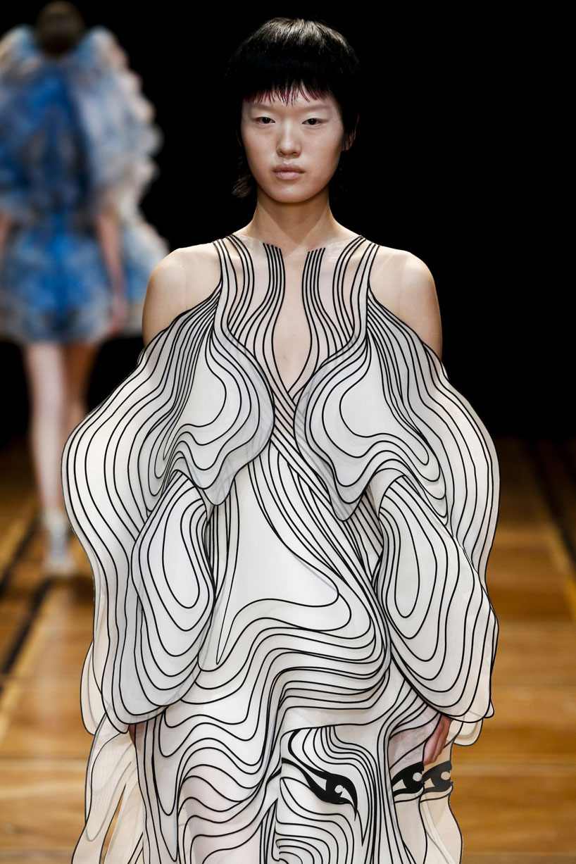 iris van herpen uses laser cutting techniques to create 3D anamorphic ...