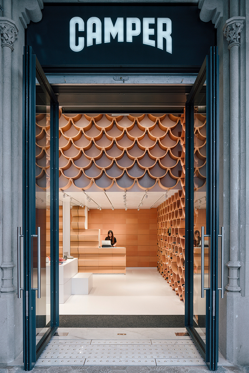 kengo kuma renovates camper's barcelona store using vaulted ceramic plates