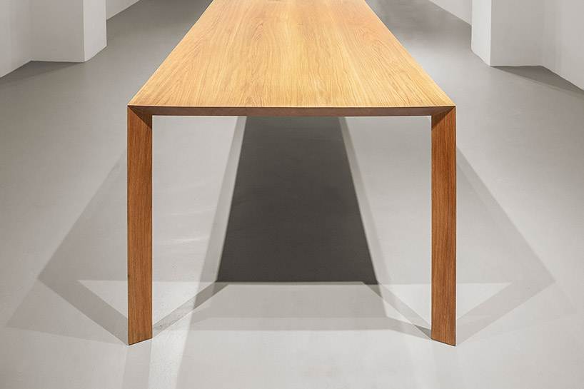 luca cipelletti erases weight, structure and volume in XYZ collection designboom