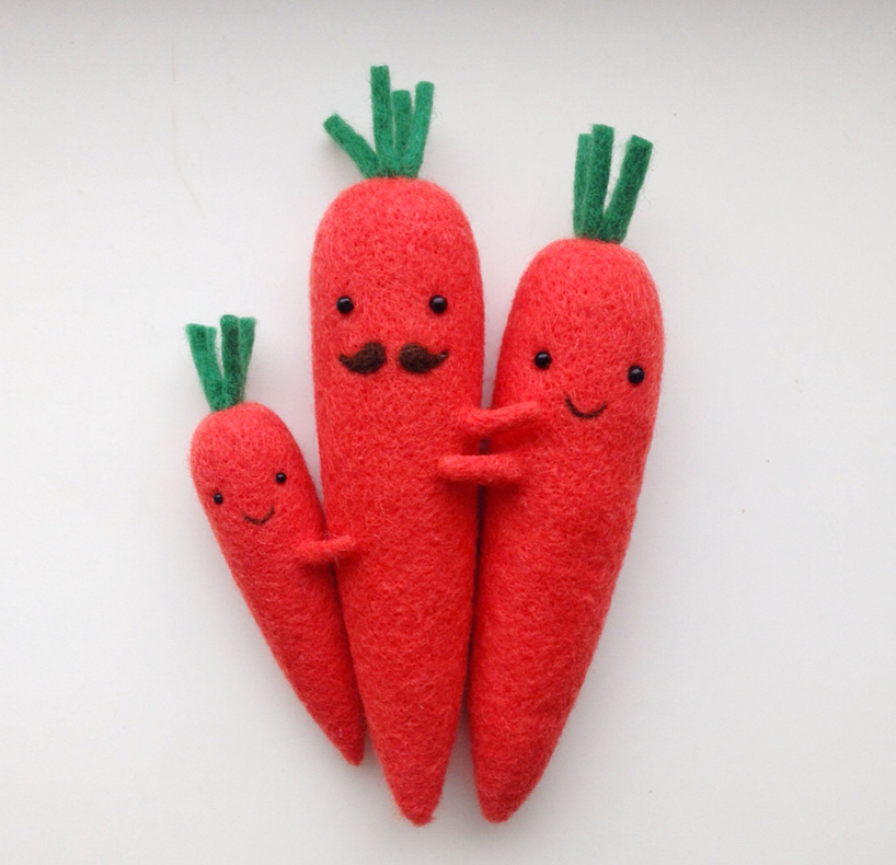 manooni's food and animal families are handcrafted using needle felted wool