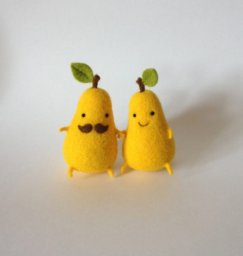 manooni's food and animal families are handcrafted using needle felted wool