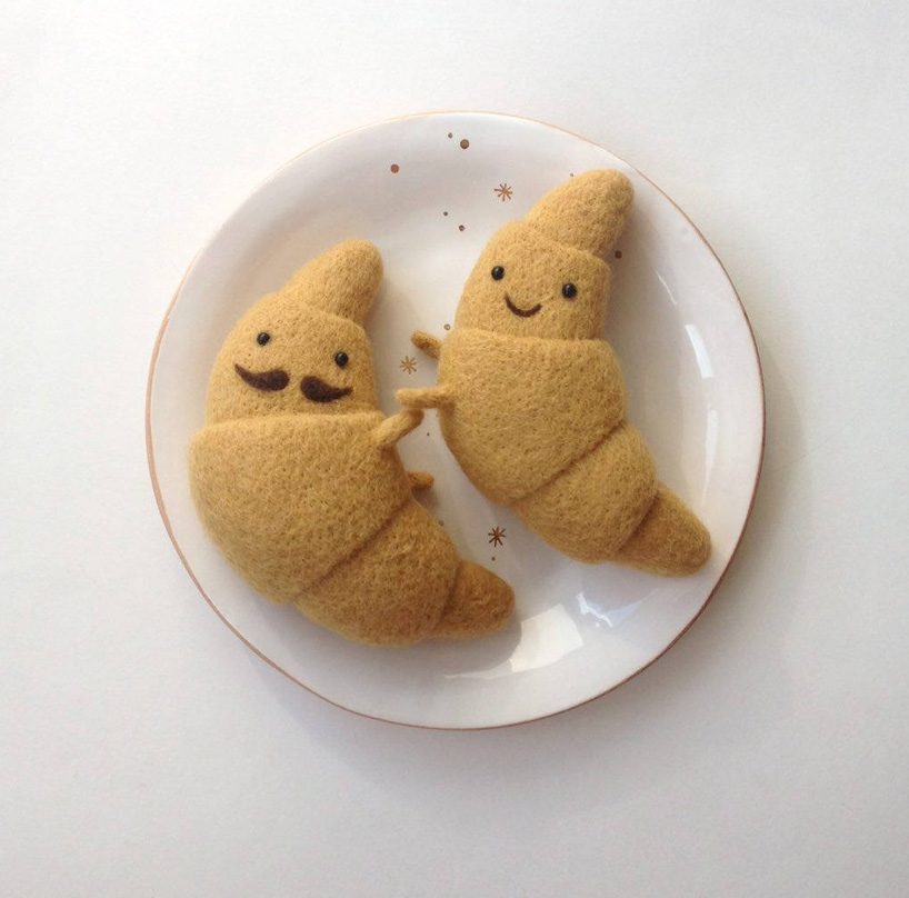 manooni's food and animal families are handcrafted using needle felted wool