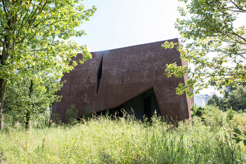 oppenheim architecture wraps muttenz's water treatment plant in an ever-changing facade
