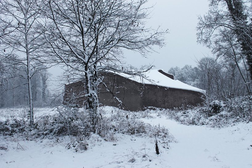 oppenheim architecture wraps muttenz's water treatment plant in an ever-changing facade