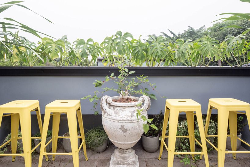 debaixo do bloco completes são paulo art gallery with façade of precast concrete blocks