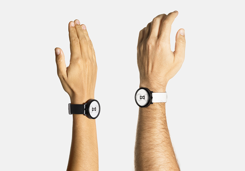 NU:RO analog watch mesmerizes with its minimalist twin movement