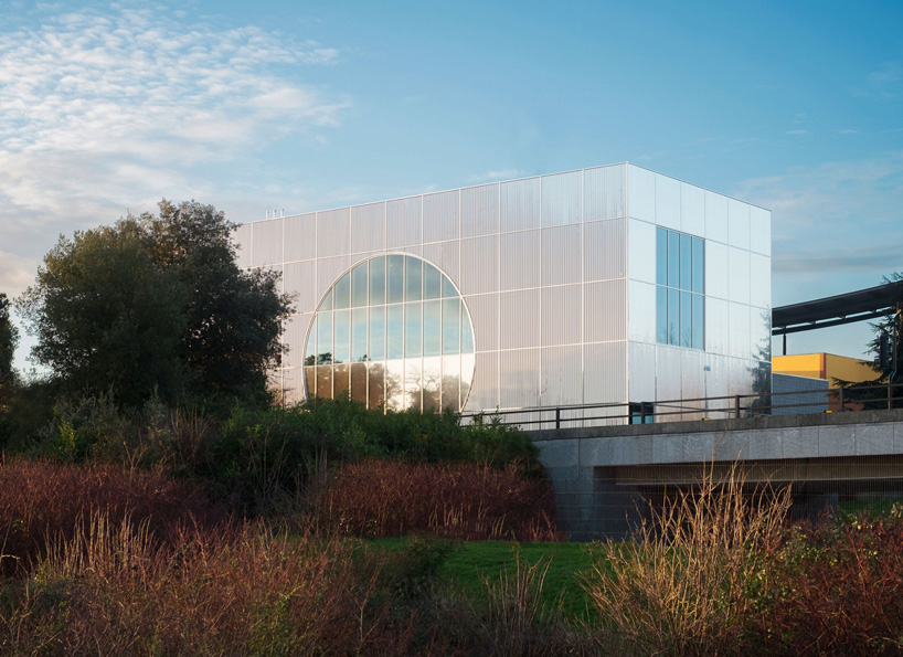 6a architects extend MK gallery with corrugated stainless steel box