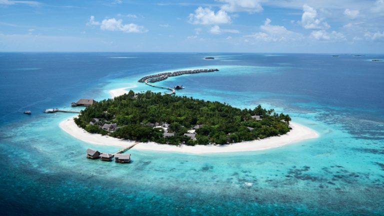 this luxury resort draws from the maldives' vernacular architecture