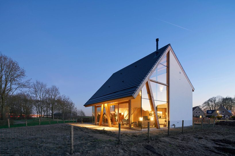 RV architecture completes gabled-roof wooden barnhouse in werkhoven ...