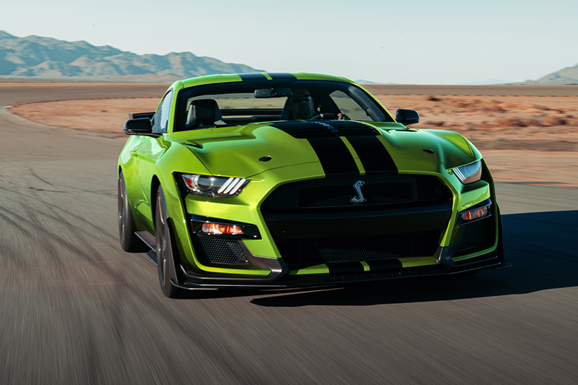 ford-mustang-shelby-GT500-grabber-lime-designboom01.jpg