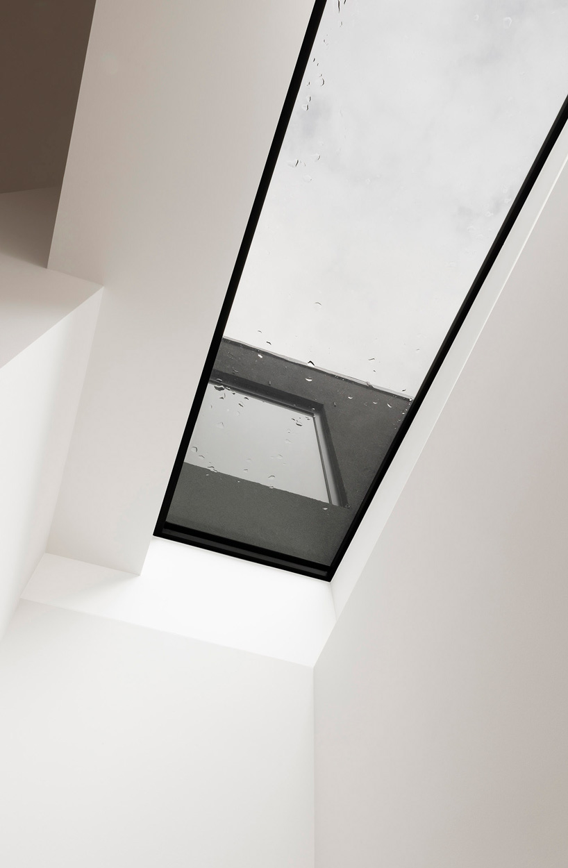 bureau de change architects clads london building in matte blue brick façade