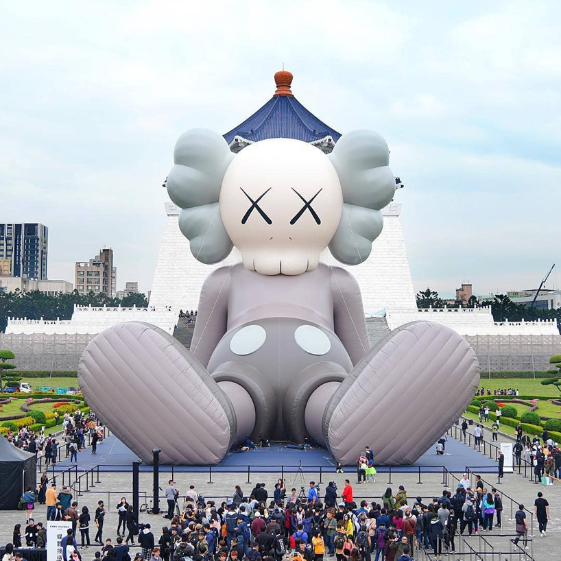 giant KAWS sculpture floating in hong kong harbor will float no more