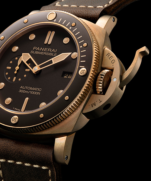 panerai submersible bronzo diving watch changes appearance over time