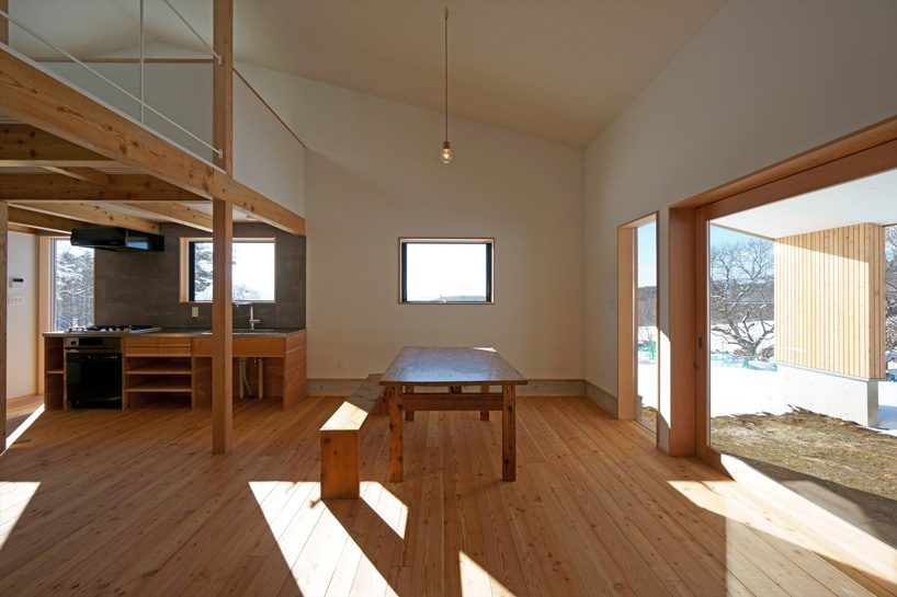yuji tanabe builds second pettanco house with giant dormer in the japanese alps