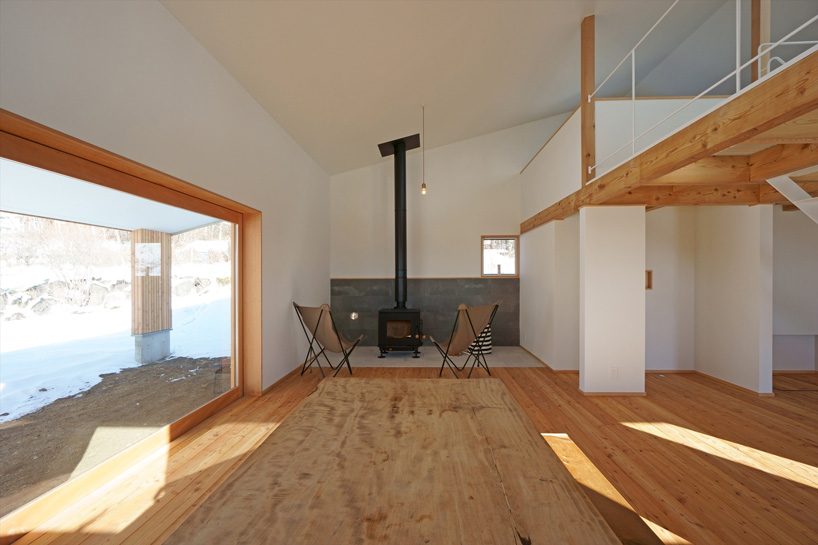 yuji tanabe builds second pettanco house with giant dormer in the japanese alps