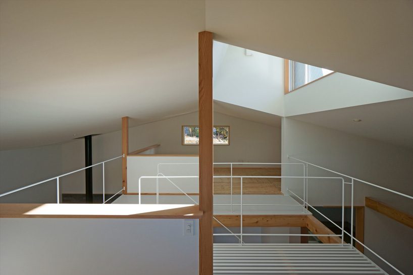 yuji tanabe builds second pettanco house with giant dormer in the japanese alps