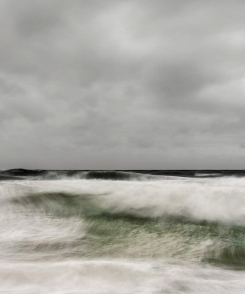 jonathan lipkin captures the ocean's fleeting nature in composite photo series