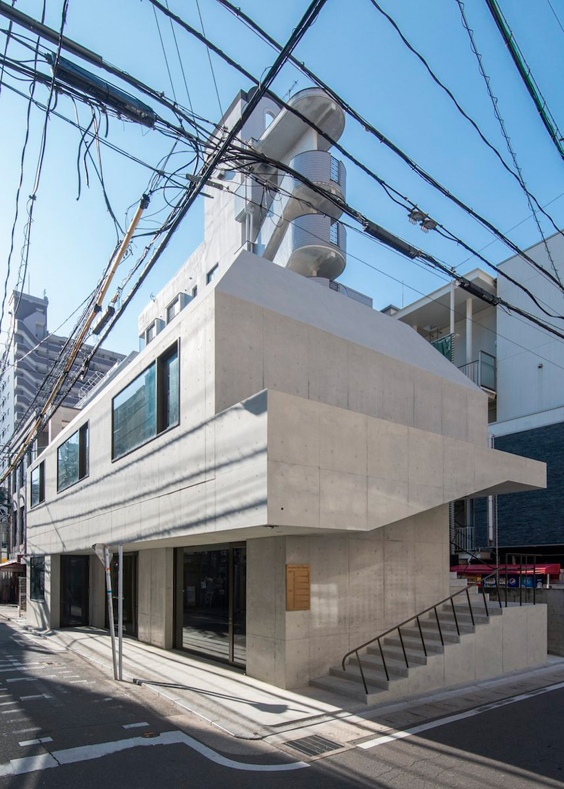 CASE-REAL completes concrete residential building 'daimyo509' in fukuoka, japan