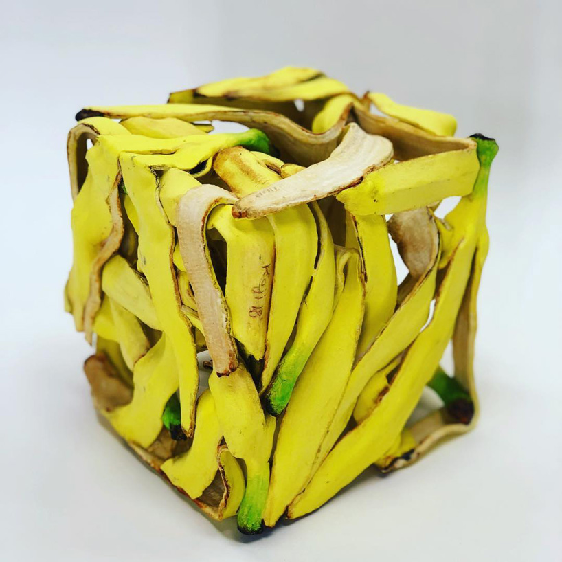 koji kasatani creates ongoing series of ultra-realistic banana ceramics designboom