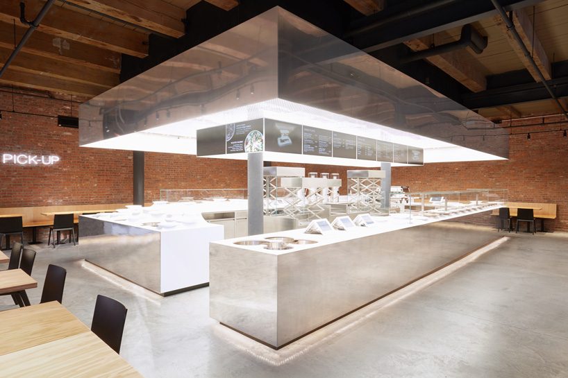 ole scheeren's mirrored stainless steel stage for dean & deluca opens in new york