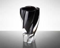 tokujin yoshioka sculpts louis vuitton monogram into 'blossom vase'