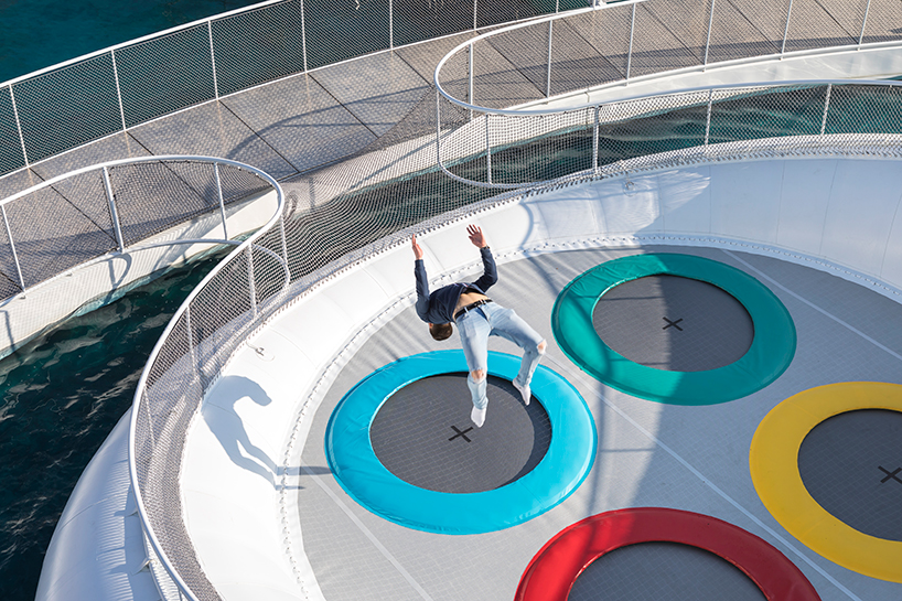 WAO aesthetically combines the weightlessness of water with the euphoria of bouncing