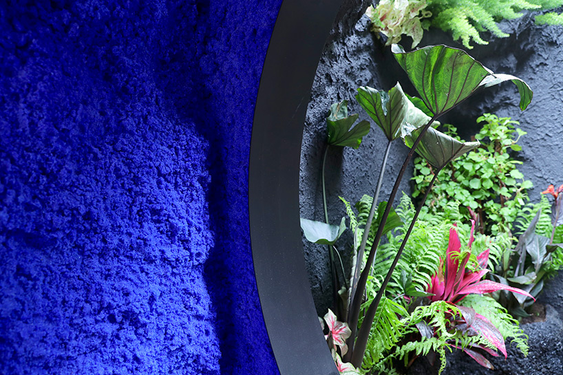 fernando mastrangelo builds tiny house from sand and recycled glass in times square