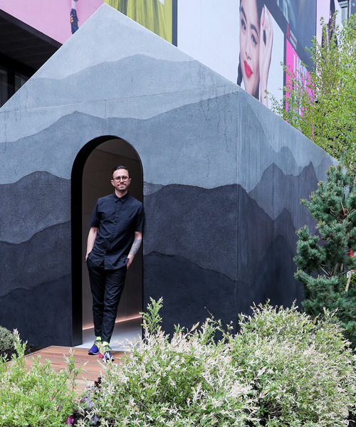 fernando mastrangelo builds tiny house from sand and recycled glass in times square